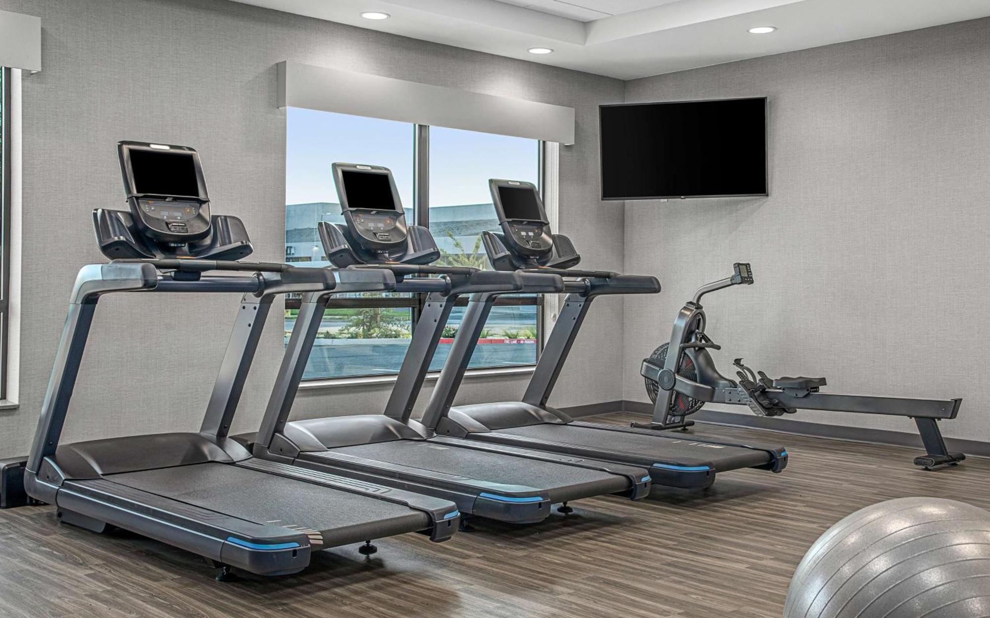 Hyatt Place Newark-Silicon Valley Екстериор снимка