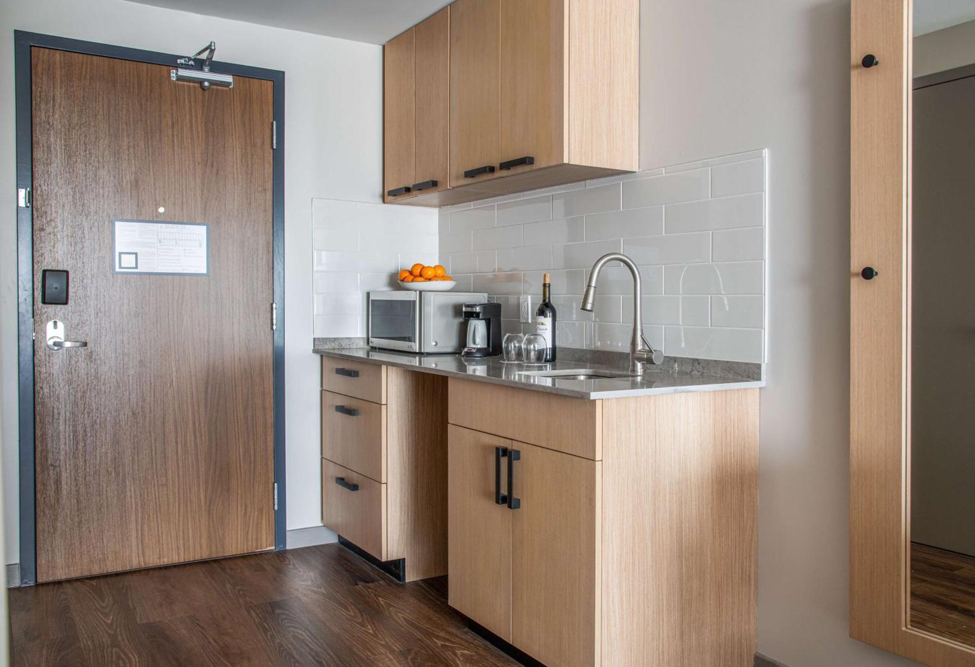 Hyatt Place Newark-Silicon Valley Екстериор снимка