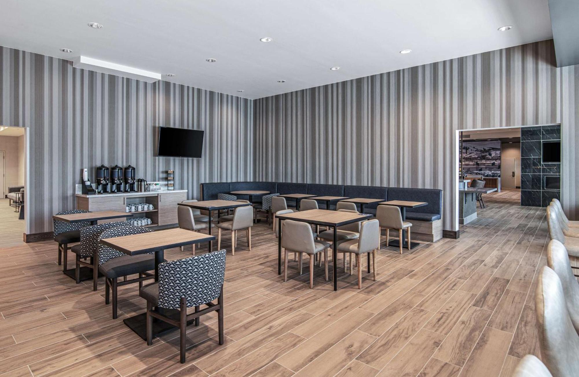 Hyatt Place Newark-Silicon Valley Екстериор снимка